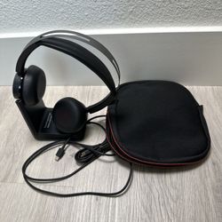 Poly Voyager Focus 2 Bluetooth Headset & Charge Mount