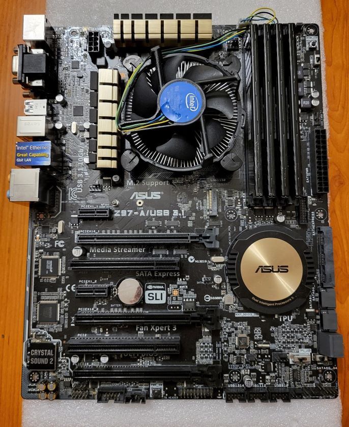 Motherboard with 32 GB RAM and i7 CPU