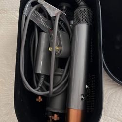 Dyson Airwrap- multi-styler and dryer Straight+Wavy