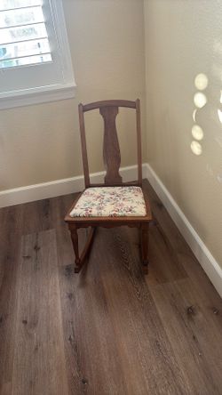 Oak Small Rocking Chair Seat H 15” W17” D 15”