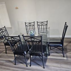 Dinning Table And Chairs