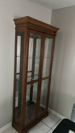 Curio cabinet
