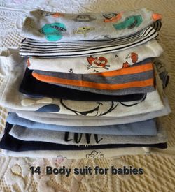 Short sleeve body suit for babies