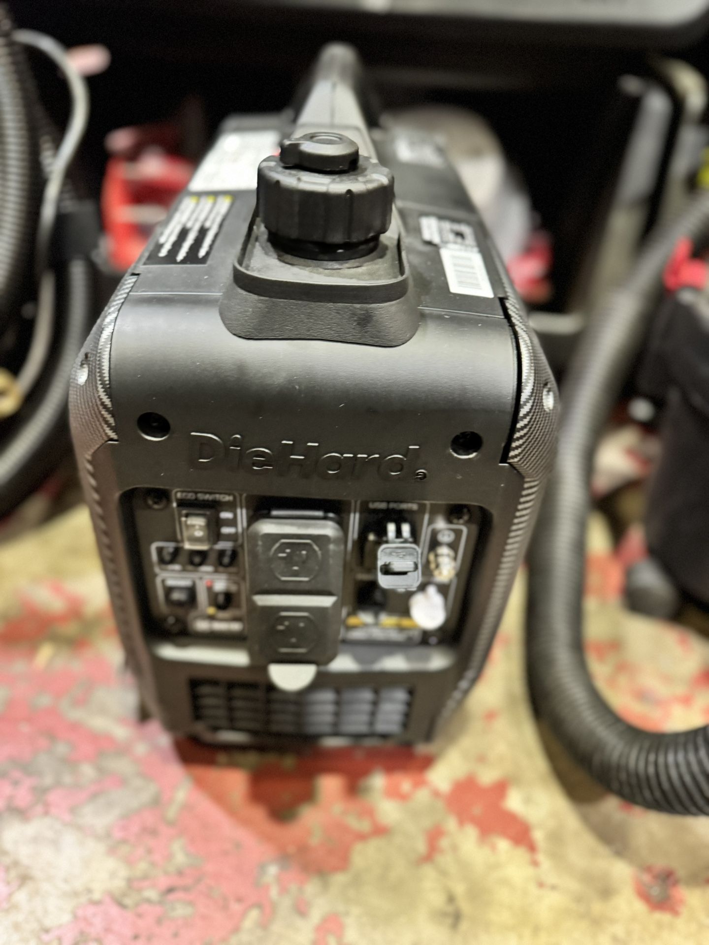 Quiet 2400 w Inverter Generator $650