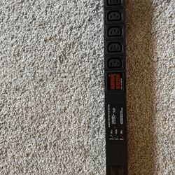 L6-30P 30 Amp PDU