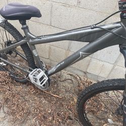 Haro escape 8.2 mountain sales bike