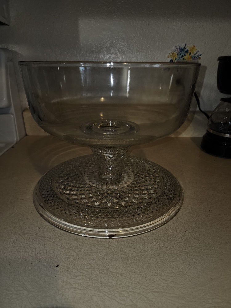 ANCHOR HOCKING  GLASS WEXFORD CAKE STAND & PUNCH BOWL