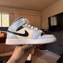Jordan 1 Mid Ice Blue (2022) (GS)
