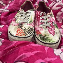 VANS HAWAIIAN 🌺 Women Size 7.5. 20$ Pick Up Downtown LA -Little Tokyo Area Or Boyle Heights