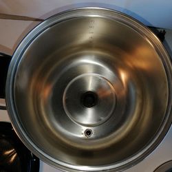 Farberware 12-36 Cup Stainless Steel Coffee Urn Automatic Percolator L1360 In perfect working order. Fast and long-lasting.