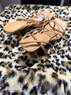 Kitten heels