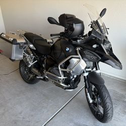 2023 BMW 1250 GS Adventure