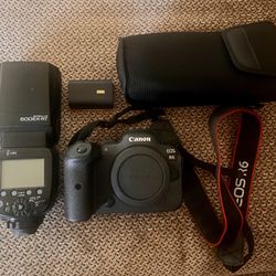 Canon EOS R6 Bundle + 600EX-RT Flash + Extra Battery