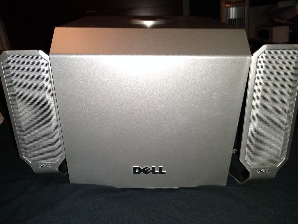 Dell computer speakers and subwoofer 2.1