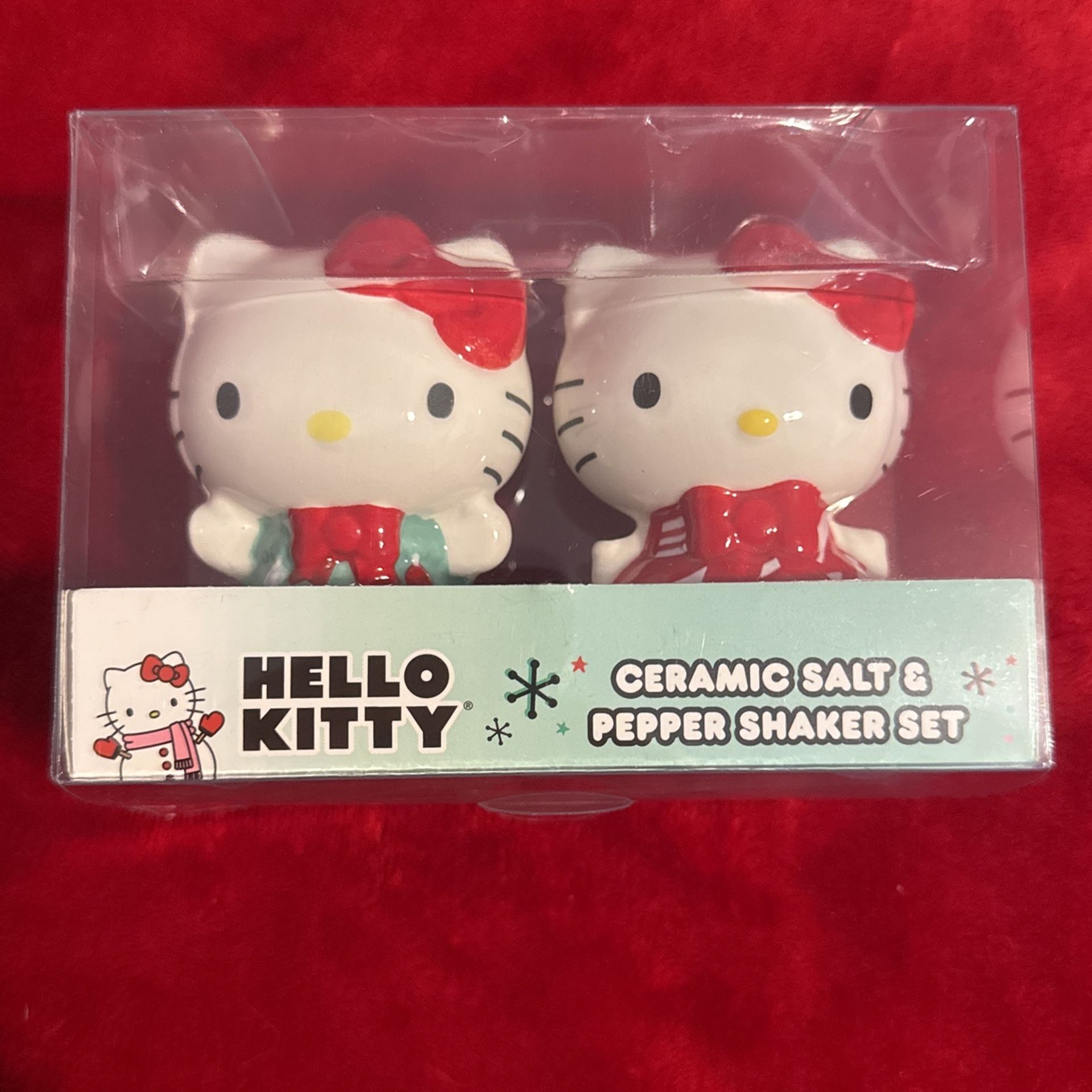 Hello Kitty Salt And Pepper Shaker Set