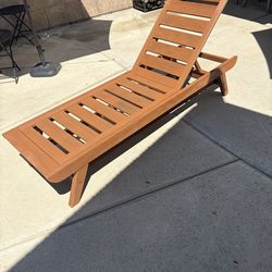 Outdoor wood longe