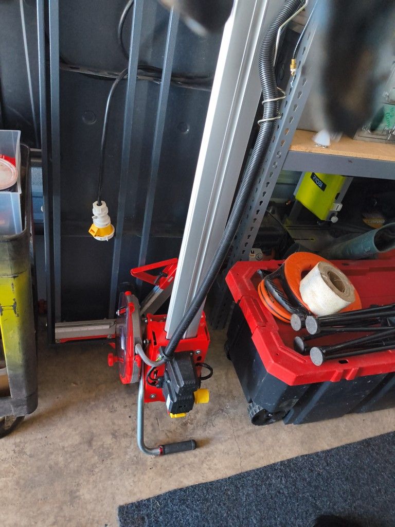 Tile Saw Like New