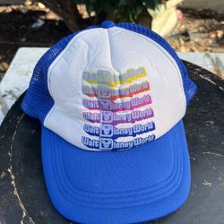 Vintage Walt Disney World Trucker Hat – Disney Parks Authentic Original – Clean – Made in Taiwan  ⸻  Description  Vintage Walt Disney World trucker ha