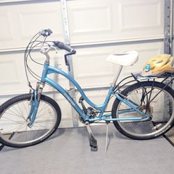 Townie Electra 21 Speed Cruiser Bicycle with Extras!