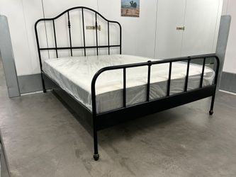 Ikea Sagstua Queen Bedframe w/Haugsvar Hybrid Mattress