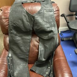 ROUTE 66 Black Leather Chaps, Size M