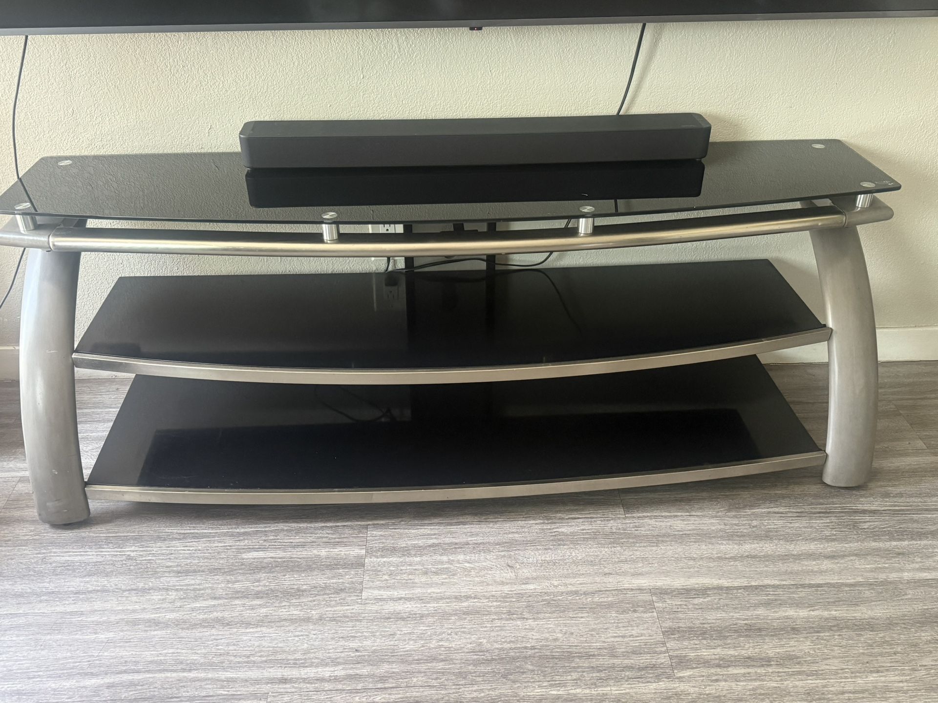 TV Stand Y Speaker