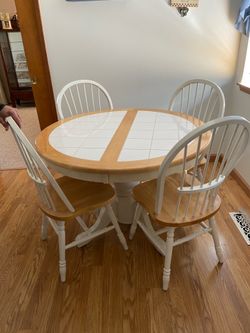 Kitchen table
