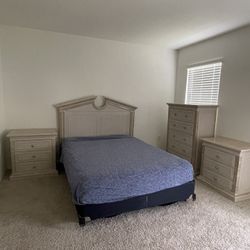 Queen Bedroom Set