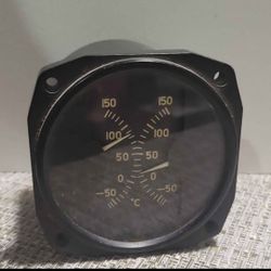 WWII USAAF Electric Auto-Lite Dual Temperature Indicator Gauge AN5795-6 P/N 10499-A Date 1944