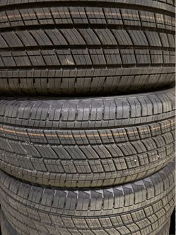 Michelin  265/65R18   4 Tires ( 95% NUEVAS  )