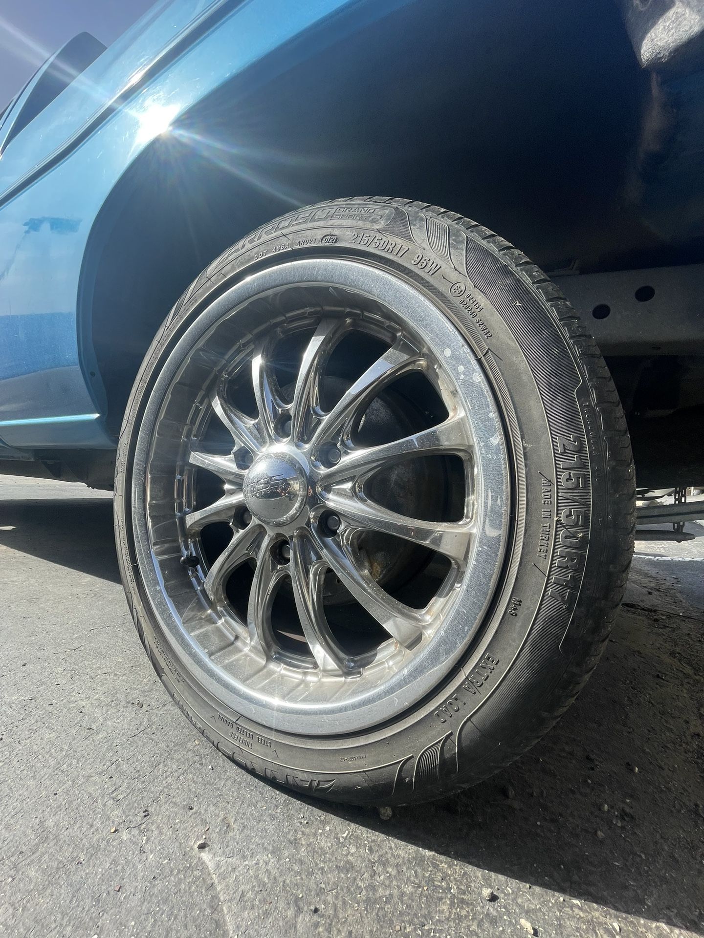 (2) 17” Boss Motorsports 307 Wheels