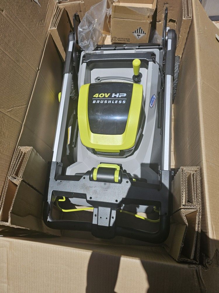 Ryobi 40v LAWN MOWER MODEL 401022 For ONLY $75 With BATTERY