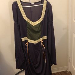 Lady in Waiting Halloween Costume