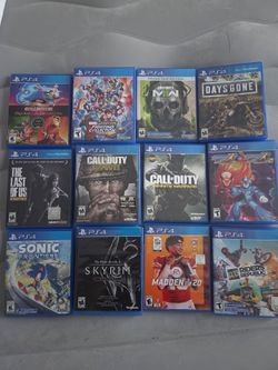 Ps4 with 3 remotes. 10 games. 3tb memory and headphones