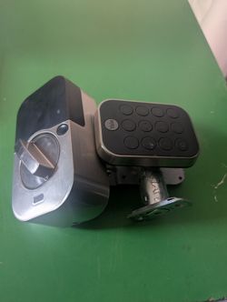 Yale Lock 2