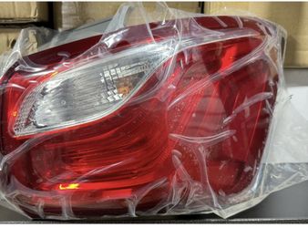 Tail Light Brake Lamp Passenger RH Side Rear For 2018-2021 Chevy Equinox