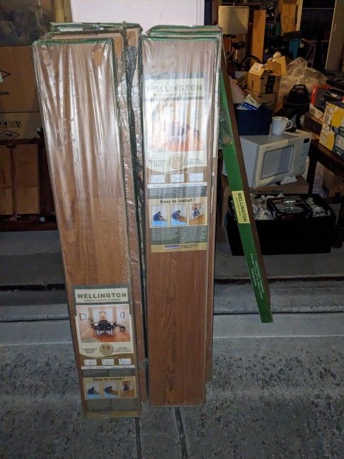 Wellington premium laminate flooring - Mid-Oak