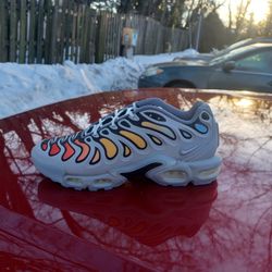 Brand New And Original Men's Nike Air Max's Sneakers Sizes 10