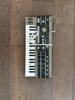 Micro Korg Synthesizer/Vocoder