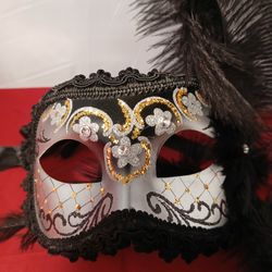  VENEZIA. HALF~FASE HAND PAINTED MASK MADE IN ITALY 