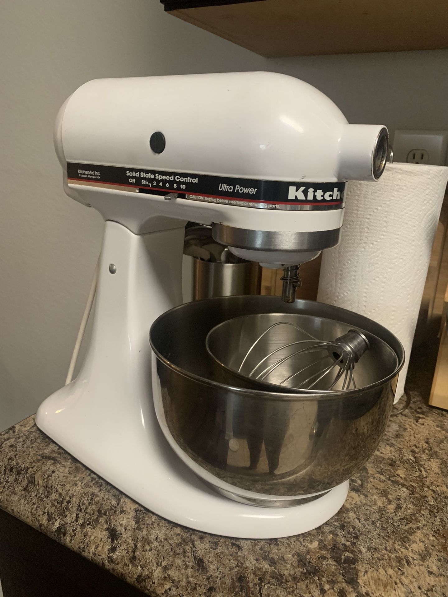 KitchenAid Ultra Power Mixer White Used With Accesories