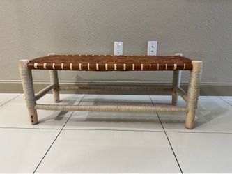 Artisanal leather bench