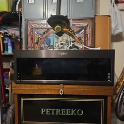 Whirlpool  Microwave 