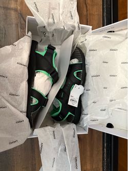New Kids Velcro Sandals - Size 5