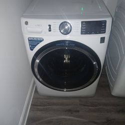 Brand New GE Appliances Washer And Dryer Set