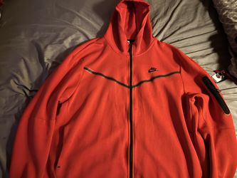Red Nike Tech