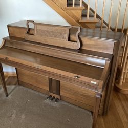 Baldwin Piano - asking $1,100 or best offer