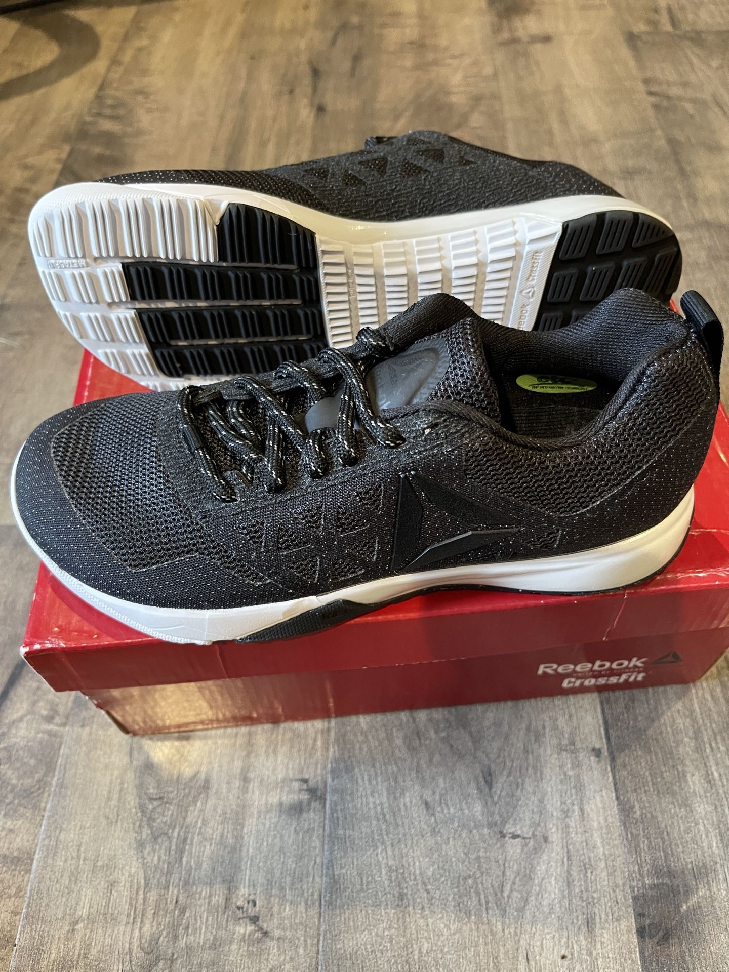Brand New Reebok Nano 6.0 Women Size 7 CrossFit Shoes
