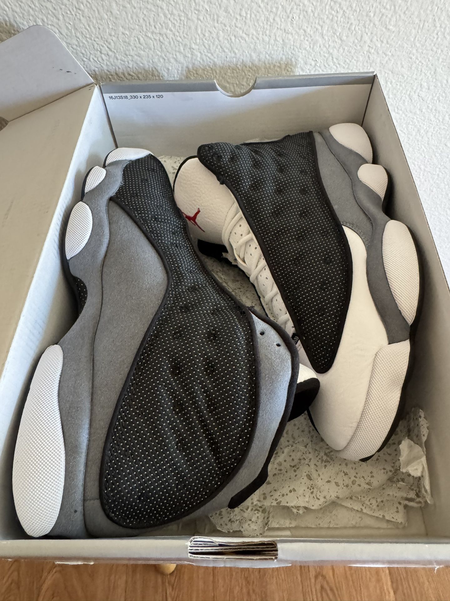 Jordan Retro Size 8.5 Mens (Worn Once) VNDS -$220