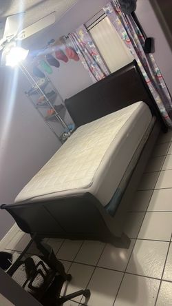 Queen size bed